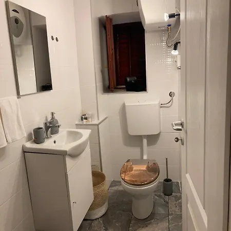 Apartment Mezo Near Diocletian Palace Split