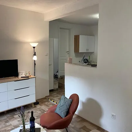 Apartment Mezo Near Diocletian Palace